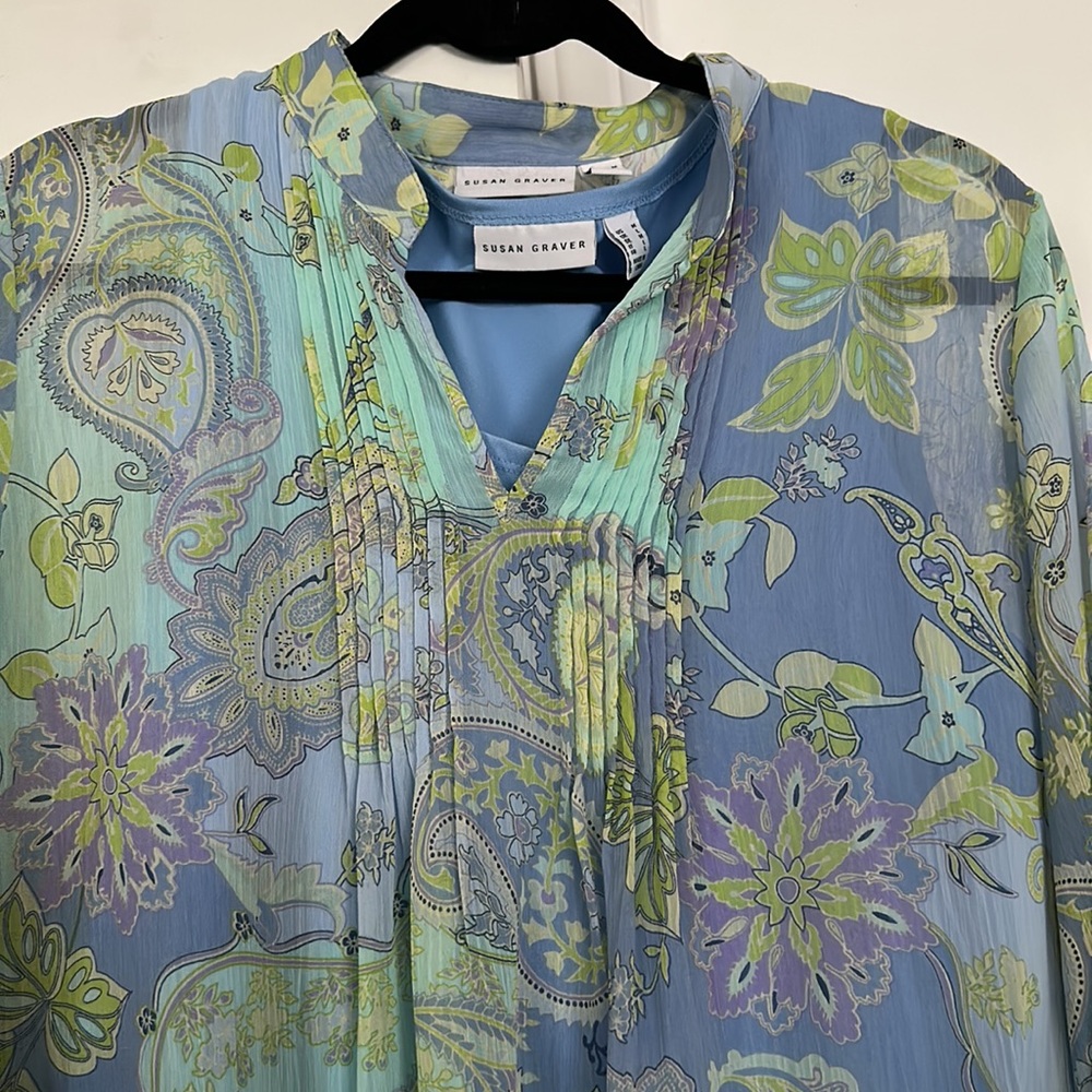 Blues and greens. Blouse with undershirt